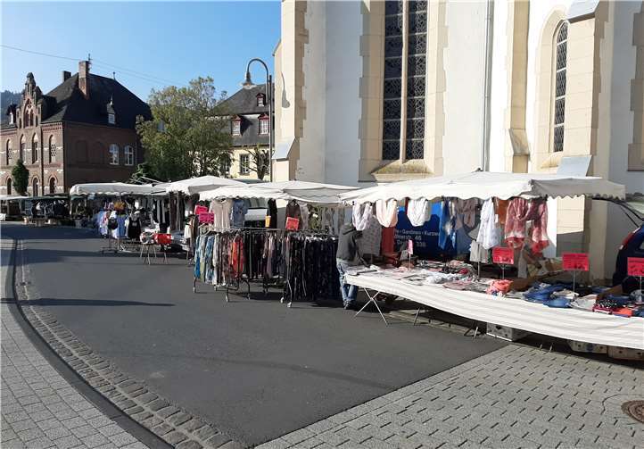 Der Adenauer Wochenmarkt hat viel zu bieten.Foto: VG Adenau