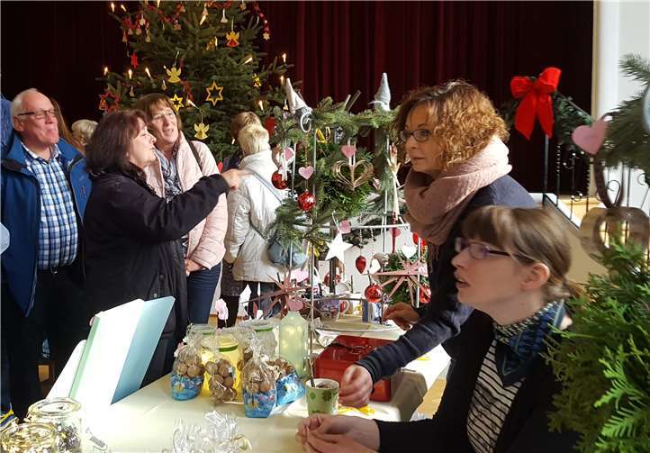 Der Adventsbasar hatte viele verschiedene Angebote für die Besucher zu bieten. Privat
