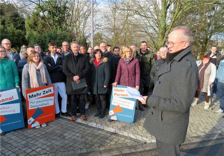 Der Ärztliche Direktor, Dr. Ingo Weisker, begründete die Einwände gegen die veröffentlichte Richtlinien.