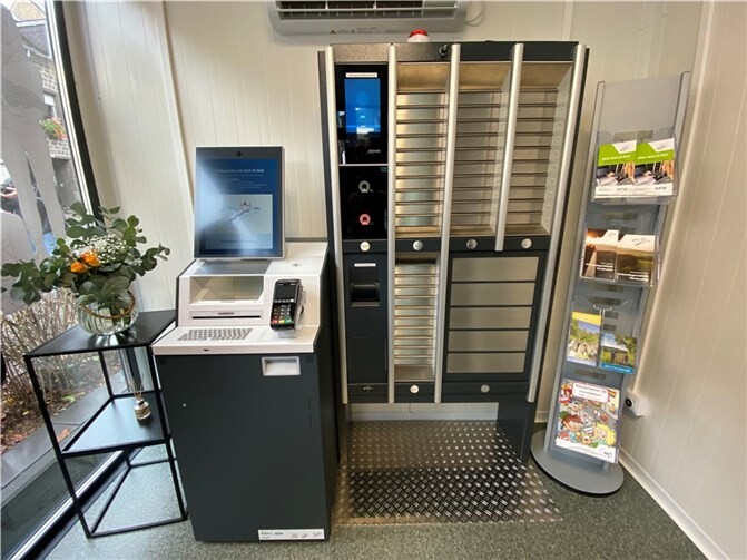 Der Amt-O-Mat am Rathaus der Verbandsgemeinde Vordereifel ist seit November erfolgreich im Einsatz.  Foto: Kreisverwaltung MYK/Damian Morcinek