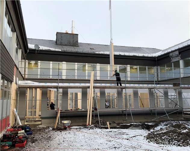 Der Anbau wächst weiter.Quellen: Kurfürst-Balduin-Realschule plus