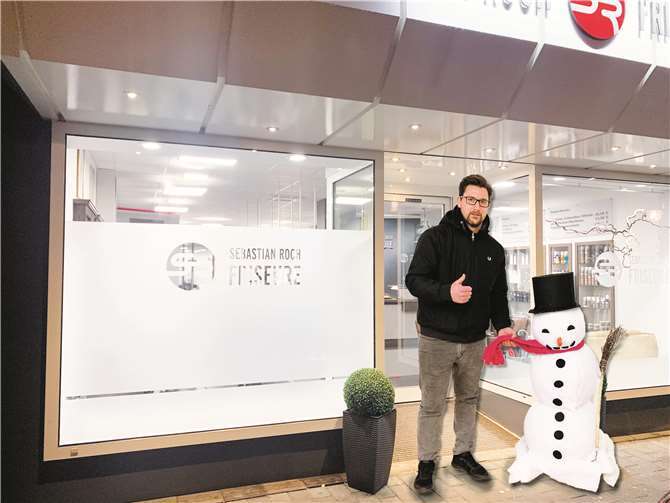 Der Andernacher Friseur Sebastian Roch beim Fang des Schneemanns.Foto: privat