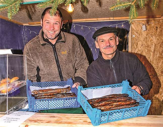 Der Anglerclub Kobern bot frischen Fisch an.