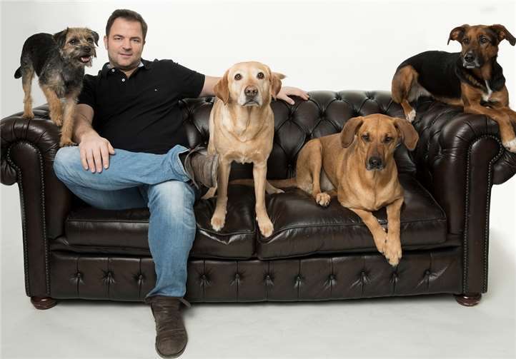 Der Anwalt der Hunde: Martin Rütter präsentiert sein neues Programm am 3. April in Koblenz. Foto: Gudo Engels Photographie