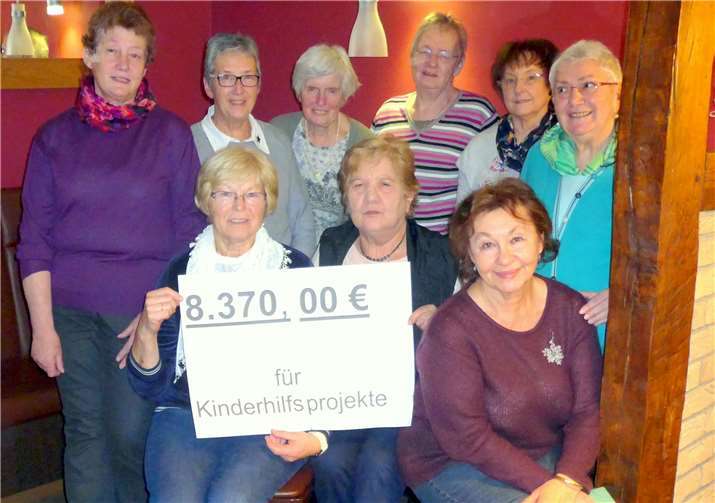 Der Arbeitskreis evangelische/katholische Frauen Adenau hat Spenden für Kinderhilfsprojekte gesammelt.privat