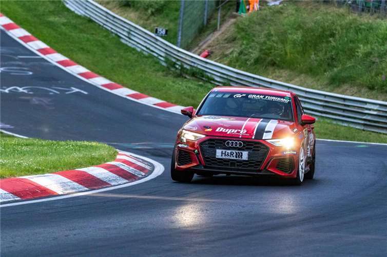 Der Audi S3 von Dupré Engineering Motorsport mit Jürgen und Achim Nett und Christoph Dupré.