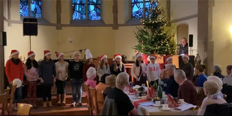 Der Auftritt der Chor-AG war der Höhepunkt der Weihnachtsfeier- . Foto: privat