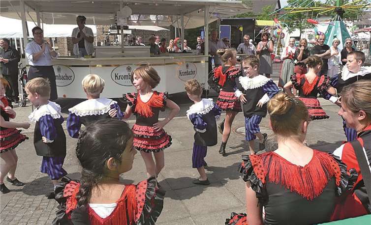 Der Auftritt der Kinder-Showtanzgruppe der KG Merl „Jecke Merler Pänz und Bambini“, machte Jung und Alt viel Freude.Privat