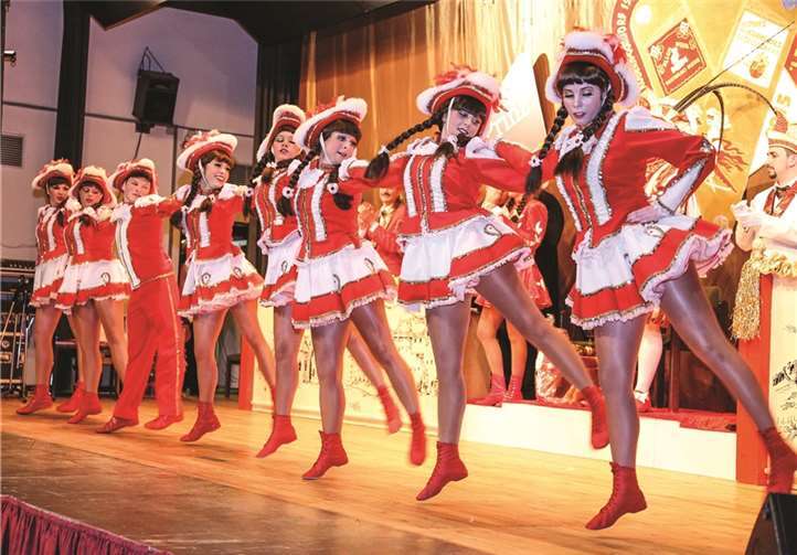 Der Auftritt der großen Ki und Ka Garde war eine Augenweide.