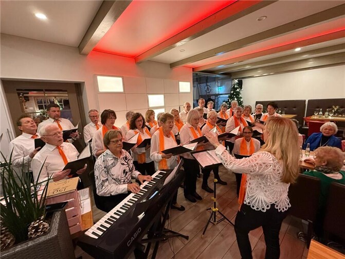 Der Auftritt des Kirchenchores Cäcilia Fernthal bildete den Höhepunkt.