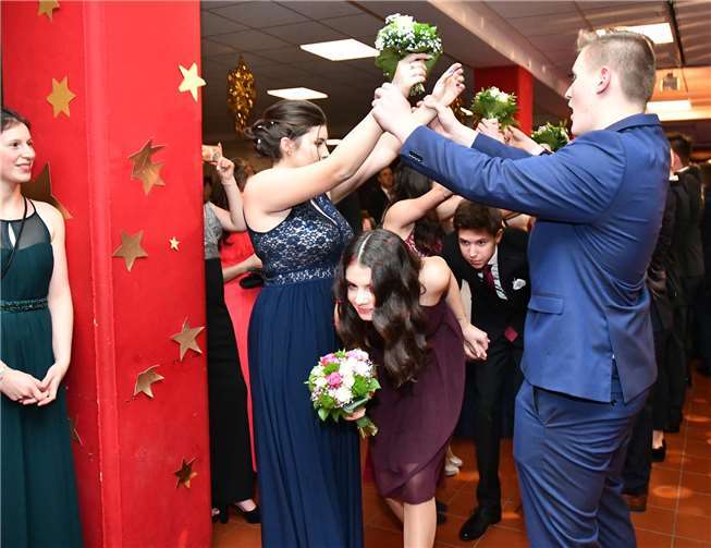 Der Auftritt sorgfältig einstudiert.