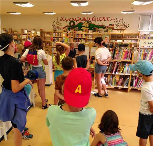 Der Ausflug zur Stadtbücherei war ein besonderes Highlight in der ersten Woche. Fotos: FBS Andernach