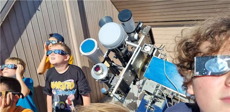 Der Ausflug zur Sternwarte in Sessenbach war der Höhepunkt der Ferienfreizeit. Foto: KiJub Heimbach-Weis