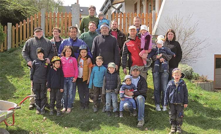 Der Außenbereich des Mackener Kindergartens wurde auf Vordermann gebracht, jetzt kann die Freiluft-Saison beginnen. privat