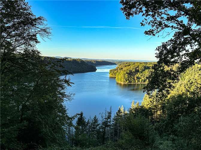 Der Aussichtspunkt „Ringelstein“ an der Wahnbachtalsperre. Quelle: Rhein-Sieg-Kreis