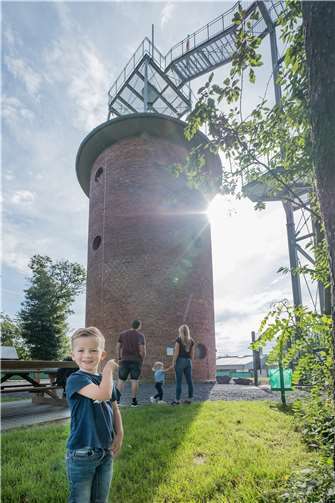 Der Aussichtsturm in Kurtscheid. Foto: Andreas Pacek / Touristik-Verband Wiedtal e.V.
