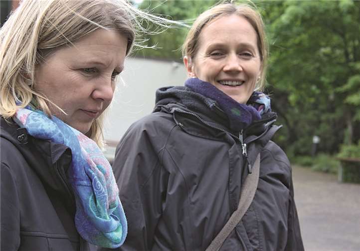 Der Austausch mit Frauen in ähnlichen Lebenssituationen gibt Impulse und Hoffnung.privat