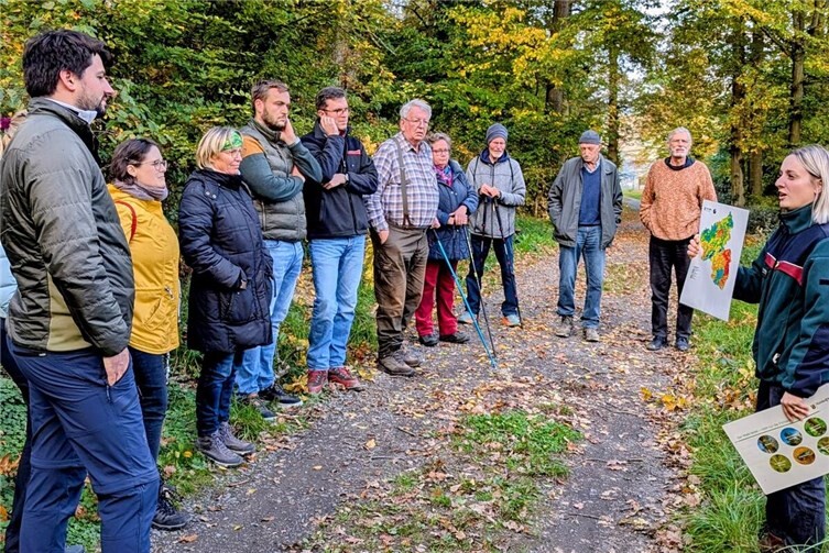 Der Austausch schärfte bei den Beteiligten das Bewusstsein für die drängenden Probleme im heimischen Wald und schaffte die Gelegenheit, politische wie gesellschaftliche Lösungsansätze zu diskutieren. Foto: Bündnis 90/Die Grünen Mayen-Koblenz
