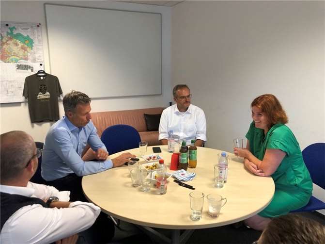 Der Austausch über die Rolle des Einzelhandels in den Innenstädten stand im Mittelpunkt des Termins.  Foto: Büro Weeser