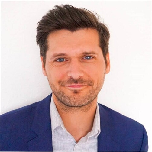 Der Autor Daniel Robbel liest in Bad Breisig.  Foto: privat