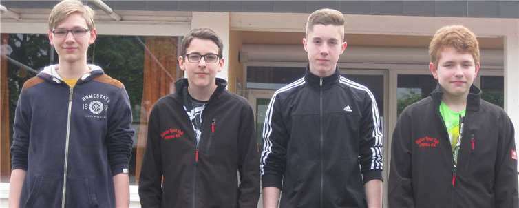Der BSC-Nachwuchs schoss tolle Ringzahlen: Tobias Jung, Andreas Weinand, Nils Hilger und Jannik Stenzel. privat