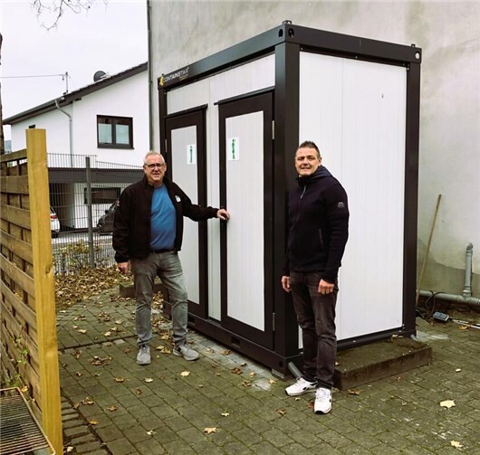 Neues Toilettenhäuschen am Backesplatz Der Backesplatz in Miesenheim hat ein neues stilles Örtchen! Foto: privat