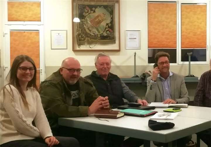 Der Bad Neuenahrer Vorstand setzt sich zusammen aus (v.li.n.re.) Aileen Stupp, Frank Jeub, Gert Kaul, Detlef Odenkirchen, Erich Stadtfeld, Jens Hetfleisch-Stephan und Uli Krafft. Foto: privat