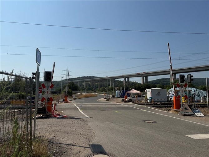 Der Bahnübergang in der Martinusstraße in Heppingen.  Foto: ROb