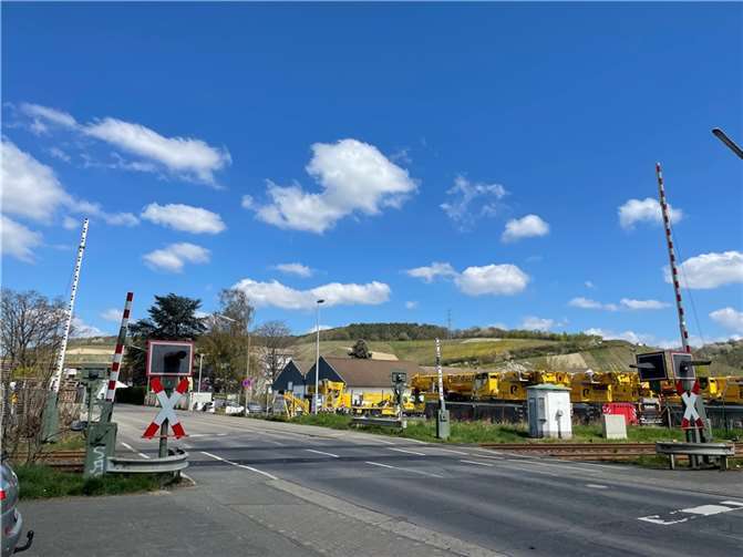 Der Bahnübergang in der Ringener Straße.  Foto: ROB