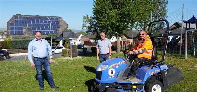 Der Bauhof wurde jedoch nicht nur personell verstärkt, auch der Maschinenpark konnte sinnvoll ergänzt werden. Foto: OG Saffig