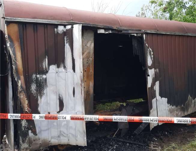 Der Bauwagen nach dem Brand am 14. Juni 2020. Fotos: privat
