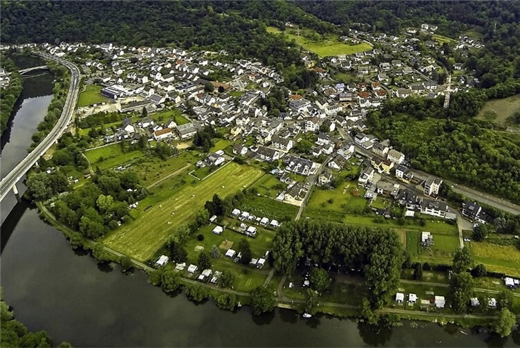 Der Bebauungsplan für den neuen Campingplatz kann nun eingesehen werden. Luftbildaufnahmen Breitbach / Gemeinde Fachbach