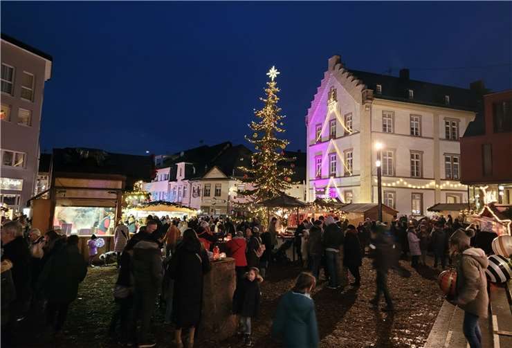 Der Bendorfer Glühwein-Contest hat sich als ein Highlight des Weihnachtsmarktes etabliert.  Foto: Stadt Bendorf