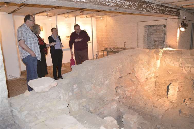Der Bereich mit der römischen Fußbodenheizung ist ebenfalls zu bestaunen und wurde mit erläuternden Schildern ausgestattet.