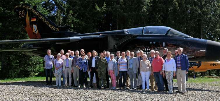 Der Besuch bei der Luftwaffe war für die Offiziergemeinschaft spannend und aufschlussreich. Bundeswehr / Nico Tennhardt