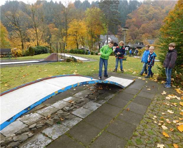 Der Besuch des Minigolfplatzes in Altwied war einstimmig das Highlight der Freizeit.