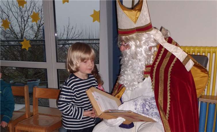 Der Besuch des Nikolaus war für die Kinder ein aufregendes Erlebnis.privat