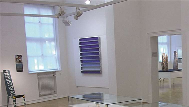 Der Blick in einen Ausstellungsraum. Roentgen-Museum Neuwied