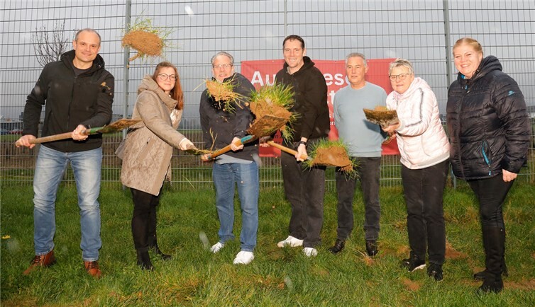 Der Bolzplatz wird zu einem modernen Multifunktionsfeld umgebaut.  Foto: Thorsten Stephan