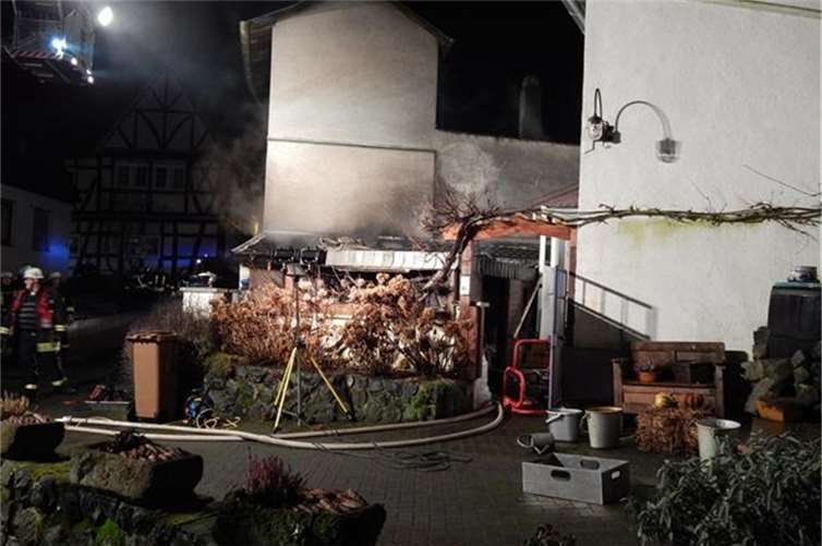 Der Brand konnte von der Feuerwehr schnell unter Kontrolle gebracht werden.Fotos: Polizei Remagen