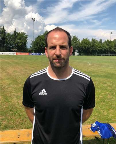 Der Bremmer Trainer Dennis Kohlhaas.privat