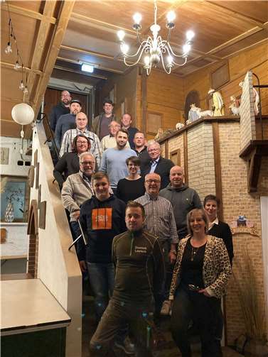 Der CDU-Bürgerblock ist froh, eine ausgewogene Liste für die Gemeinderatswahl aufstellen zu können. Aus der Versammlung heraus wurde einstimmig, der Amtsinhaber Detlev Leersch, für die kommende Kommunalwahl als Kandidat gewählt. Es fehlen: Stefanie Lohner, Thomas Klinke und Fabian Becker. Foto: Werner Becker