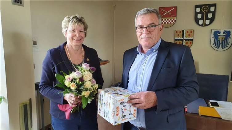 Der CDU Fraktionsvorsitzende Hanns Christian Wagner würdigte Martina Ungers langjährigen Leistungen für Partei und Fraktion und dankte ihr für ihr großes Engagement. Foto: privat