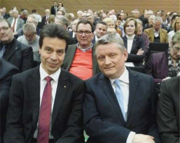 Der CDU-Kreisvorsitzende und Landtagsabgeordnete Andreas Biebricher mit Bundesgesundheitsminister Hermann Gröhe. Privat