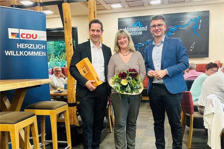 Der CDU-Landtagsabgeordnete Jens Münster (3.v.l.), Landrätin Anke Beilstein und GStB-Geschäftsführer Moritz Petry treten für eine bessere Unterstützung der Kommunen und Stärkung des ländlichen Raumes ein. Foto: Alexandra Koch