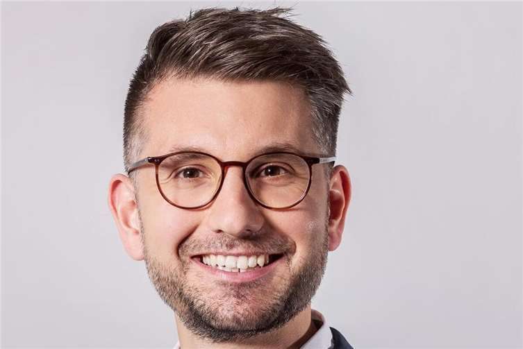 Der CDU-Landtagsabgeordnete Jens Münster unterstützt die kommunale Initiative „Jetzt reden WIR – Kommunen stehen auf“. Foto: Doris Schnorbach
