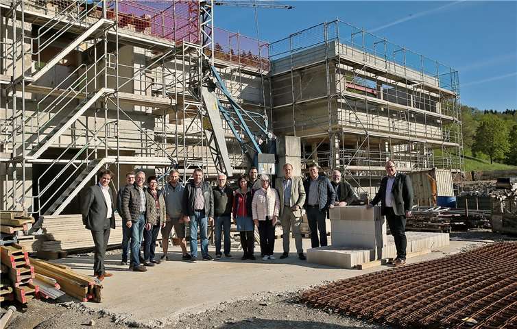 Der CDU Ortsverband Adenau auf der Baustelle der Kindertagesstätte „Im Lenzenkessel“.Foto: Dreschers