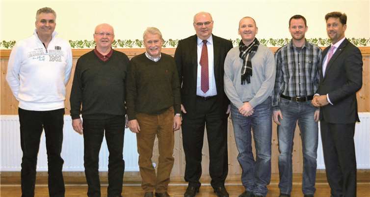 Der CDU Ortsverband Bad Neuenahr-Gimmigen-Kirchdaun (v.l.): Jens Hetfleisch-Stephan, stellvertretender CDU Vorsitzender, Leo Schaefer, Otto Kley, Klaus Schneider, Stephan Hübinger und Marcel Delord für die Vorschlagsliste und CDU Vorsitzender Detlef Odenkirchen. privat