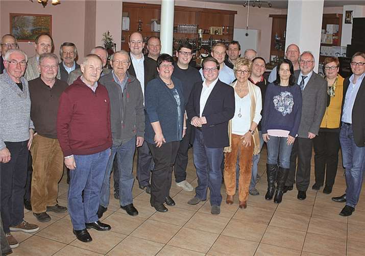 Der CDU Ortsverband Heimbach-Weis/Block bei der Mitgliederversammlung 2015. privat
