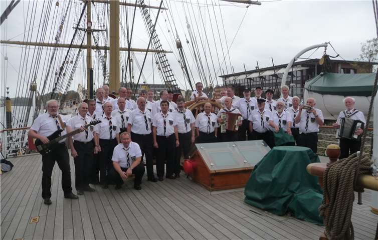 Der Chor 2010 auf dem Schulschiff „Deutschland“.Foto: privat